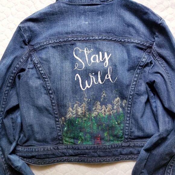 Denim jean jacket painted Stay Wild bleach dyed L - Picture 1 of 7